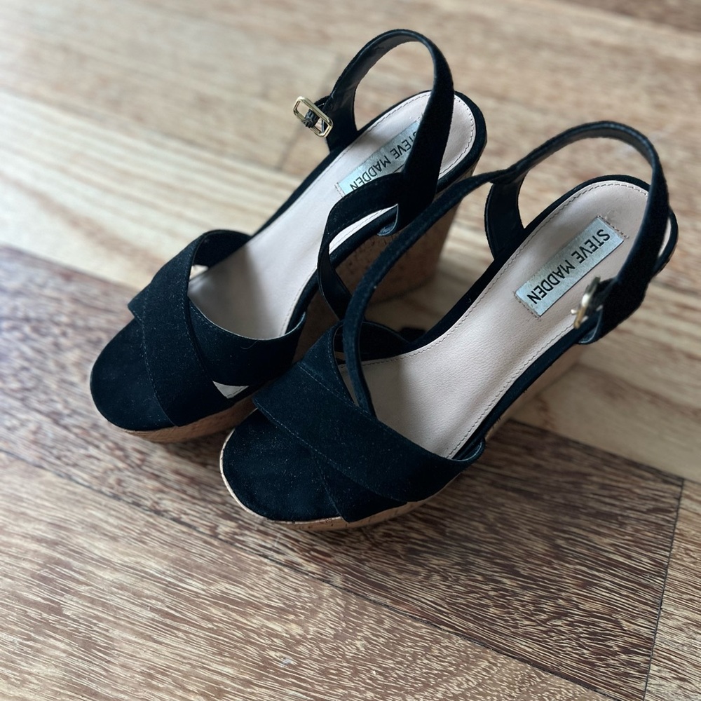 Steve Madden Jessiee Black Suede Wedge